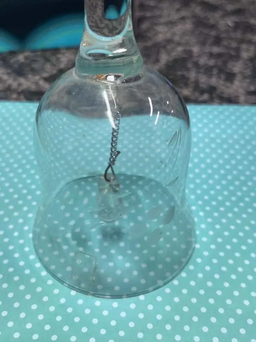 Unbranded clear glass